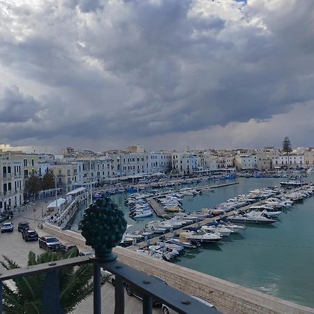 La Finestra Sul Porto Apartment Трани Екстериор снимка