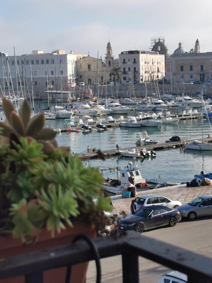 La Finestra Sul Porto Apartment Трани Екстериор снимка