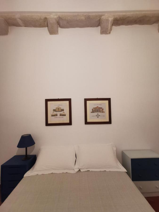 La Finestra Sul Porto Apartment Трани Екстериор снимка